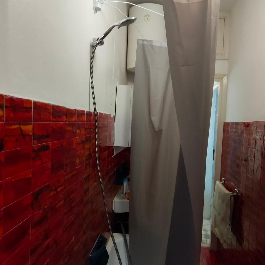 Anto Aircon Studio Monolocale A 15 Min Dal Centro Milan Luaran gambar